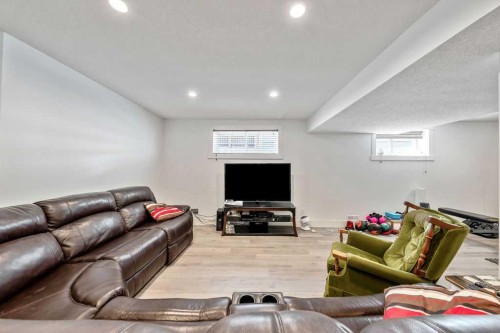 133 Channelside Cove Sw, Airdrie, AB 