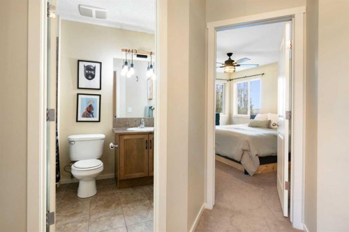 60 Sage Valley Drive Nw, Calgary, AB - Indoor Photo Showing Bathroom