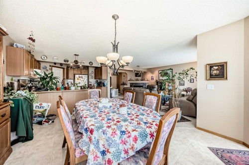 203 West Lakeview Circle, Chestermere, AB - Indoor Photo Showing Dining Room