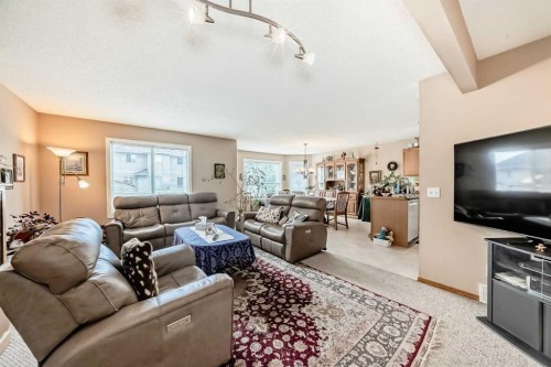 203 West Lakeview Circle, Chestermere, AB - Indoor Photo Showing Living Room