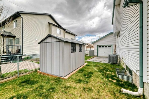 203 West Lakeview Circle, Chestermere, AB - Outdoor With Exterior