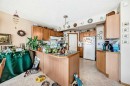 203 West Lakeview Circle, Chestermere, AB  - Indoor Photo Showing Kitchen 