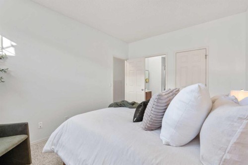 21-29 Springborough Boulevard Sw, Calgary, AB 