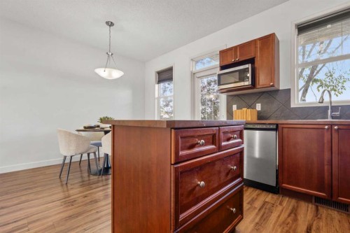 21-29 Springborough Boulevard Sw, Calgary, AB 