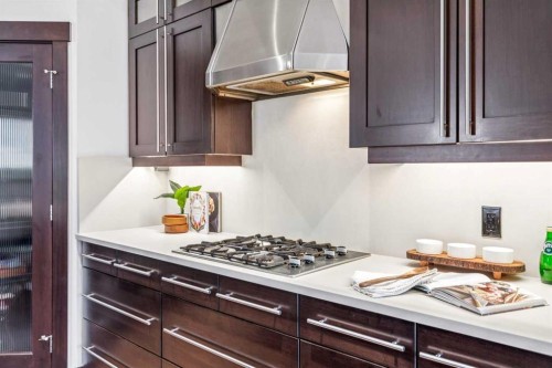 2317 16 Street Sw, Calgary, AB - Indoor Photo Showing Kitchen