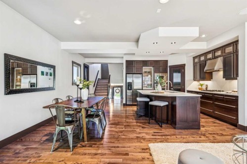 2317 16 Street Sw, Calgary, AB - Indoor