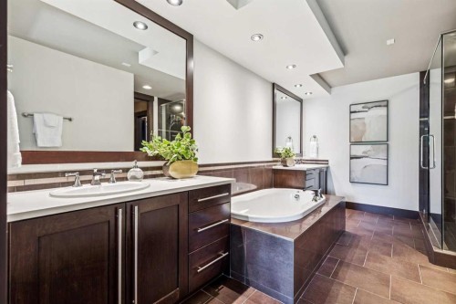 2317 16 Street Sw, Calgary, AB - Indoor Photo Showing Bathroom