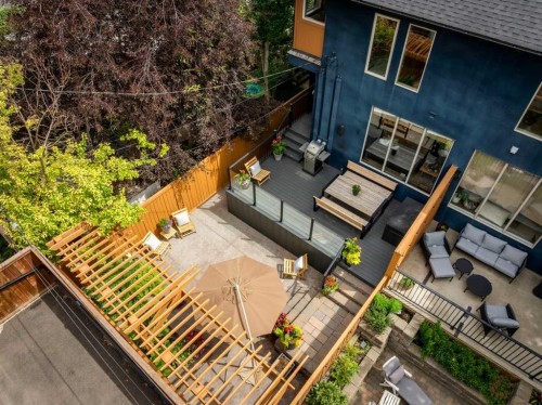 2317 16 Street Sw, Calgary, AB - Outdoor