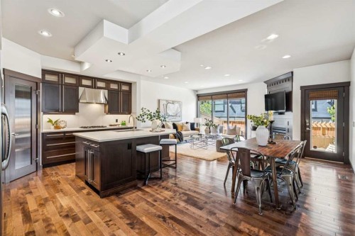 2317 16 Street Sw, Calgary, AB - Indoor