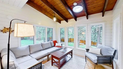 15 Echlin Court, Bragg Creek, AB 