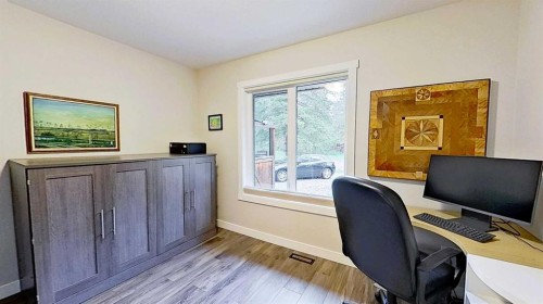 15 Echlin Court, Bragg Creek, AB 