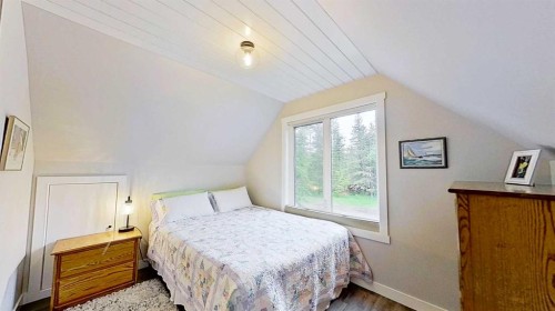 15 Echlin Court, Bragg Creek, AB 