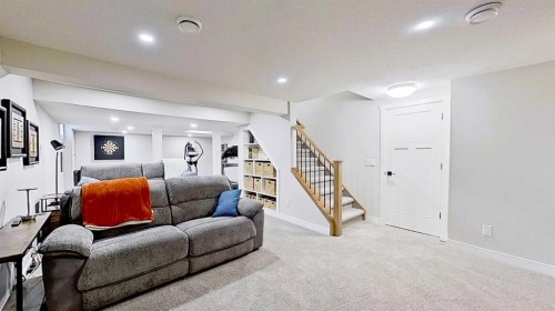 15 Echlin Court, Bragg Creek, AB 