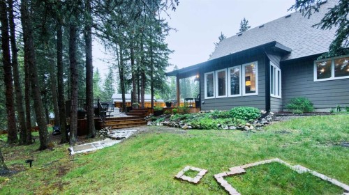 15 Echlin Court, Bragg Creek, AB 