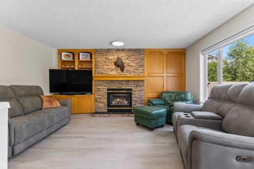 368 Sienna Park Drive Sw, Calgary, AB 