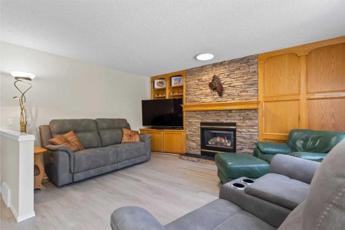 368 Sienna Park Drive Sw, Calgary, AB 