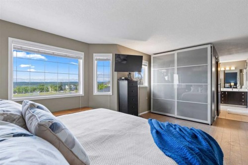 368 Sienna Park Drive Sw, Calgary, AB 