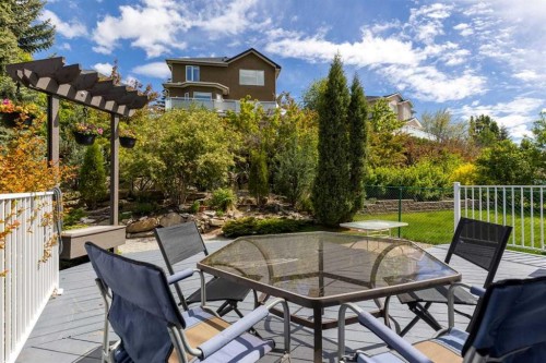 368 Sienna Park Drive Sw, Calgary, AB 