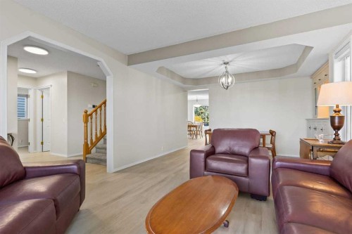 368 Sienna Park Drive Sw, Calgary, AB 
