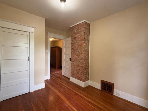 332 12 Avenue Nw, Calgary, AB 