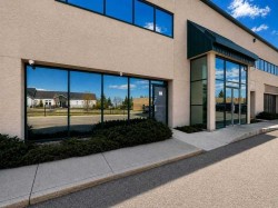 109-3825 34 Street NE Calgary, AB T1Y 6Z8