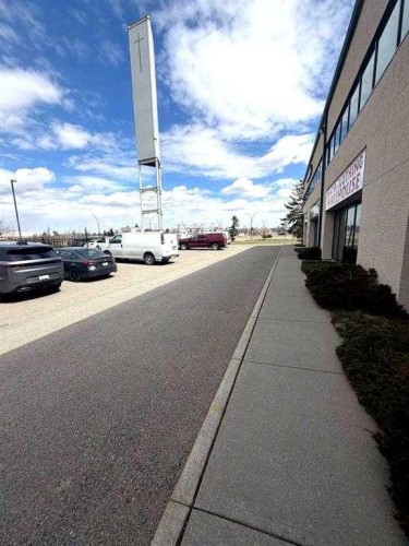 109-3825 34 Street Ne, Calgary, AB 