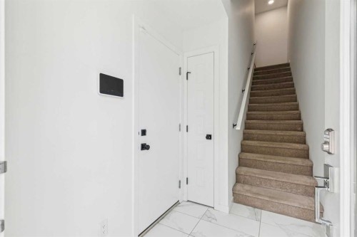 146 Walgrove Common Se, Calgary, AB - Indoor Photo Showing Other Room