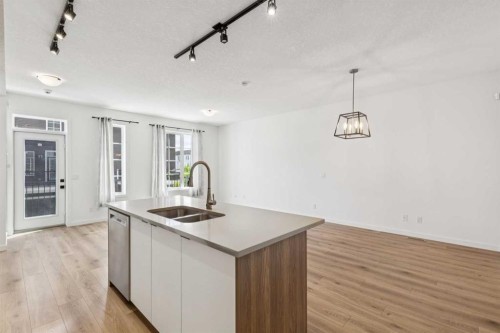 146 Walgrove Common Se, Calgary, AB - Indoor Photo Showing Kitchen With Double Sink