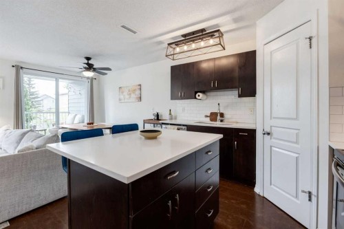 26 Auburn Bay Common Se, Calgary, AB - Indoor Photo Showing Kitchen