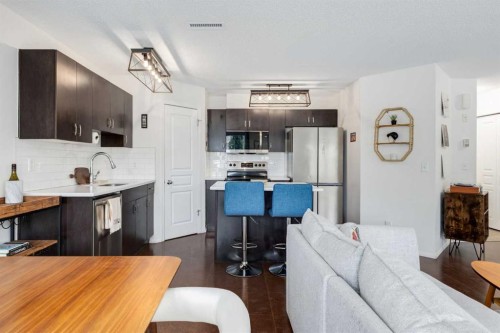 26 Auburn Bay Common Se, Calgary, AB - Indoor Photo Showing Kitchen With Upgraded Kitchen