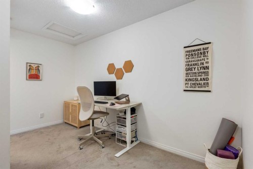 26 Auburn Bay Common Se, Calgary, AB - Indoor Photo Showing Office