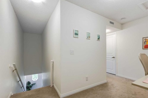 26 Auburn Bay Common Se, Calgary, AB - Indoor Photo Showing Other Room