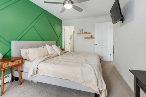 26 Auburn Bay Common Se, Calgary, AB - Indoor Photo Showing Bedroom