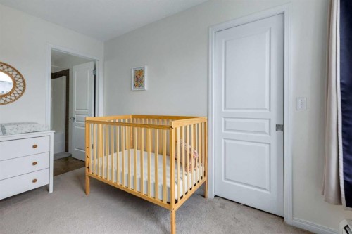 26 Auburn Bay Common Se, Calgary, AB - Indoor Photo Showing Bedroom
