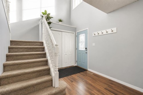 47 Westmount Road, Okotoks, AB - Indoor Photo Showing Other Room