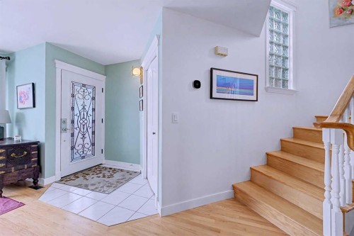 1631 16A Street Se, Calgary, AB 