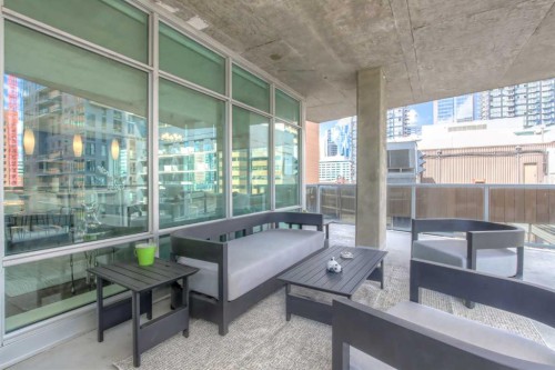 604-530 12 Avenue Sw, Calgary, AB - Outdoor With Exterior