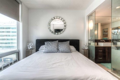 604-530 12 Avenue Sw, Calgary, AB - Indoor Photo Showing Bedroom