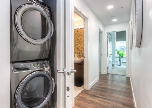604-530 12 Avenue Sw, Calgary, AB - Indoor Photo Showing Laundry Room