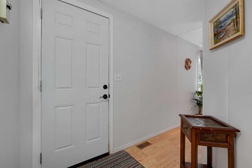 301 Stanley Avenue, Okotoks, AB 
