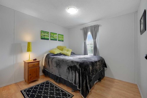 301 Stanley Avenue, Okotoks, AB 