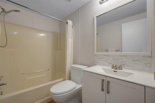 301 Stanley Avenue, Okotoks, AB 