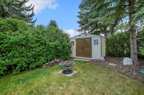 301 Stanley Avenue, Okotoks, AB 