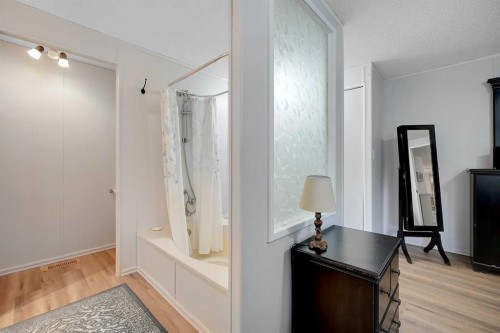 301 Stanley Avenue, Okotoks, AB 