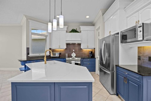 4580 Hamptons Way Nw, Calgary, AB - Indoor Photo Showing Kitchen With Upgraded Kitchen