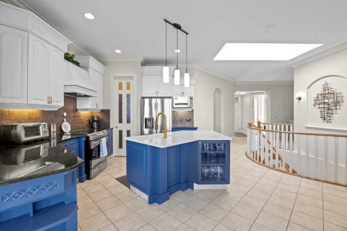 4580 Hamptons Way Nw, Calgary, AB - Indoor Photo Showing Kitchen With Upgraded Kitchen