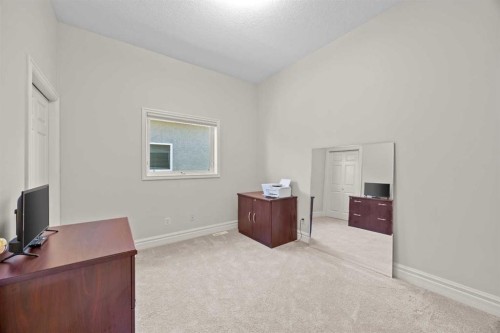 4580 Hamptons Way Nw, Calgary, AB - Indoor Photo Showing Office