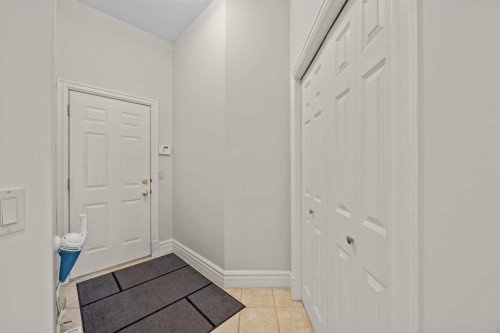 4580 Hamptons Way Nw, Calgary, AB - Indoor Photo Showing Other Room