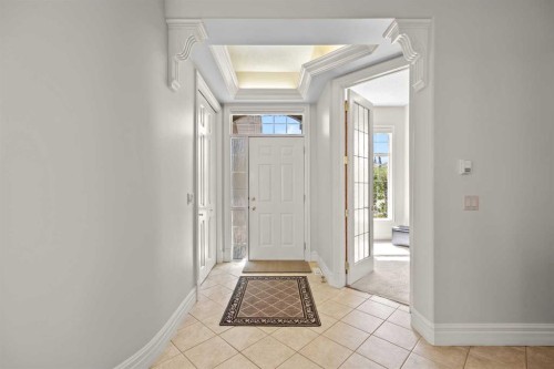 4580 Hamptons Way Nw, Calgary, AB - Indoor Photo Showing Other Room