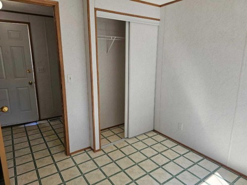 64 Westover Avenue, Claresholm, AB - Indoor Photo Showing Other Room